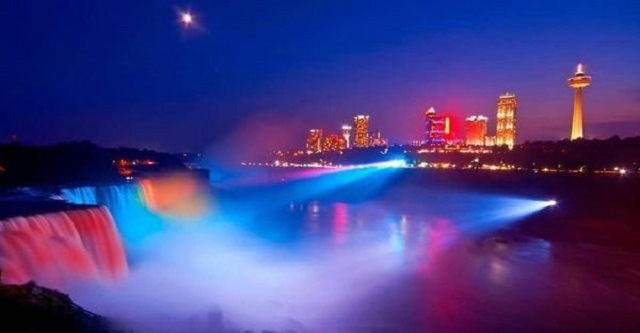 Niagara Falls was lit up with the colours of the Armenian flag
