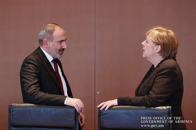 Nikol Pashinyan calls on Angela Merkel to make every effort to curb Turkey’s destructive stance
