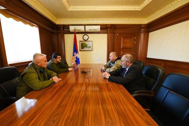 President Arayik Harutyunyan received head of the Volunteers’ Union of Crimea Armen Martoyan