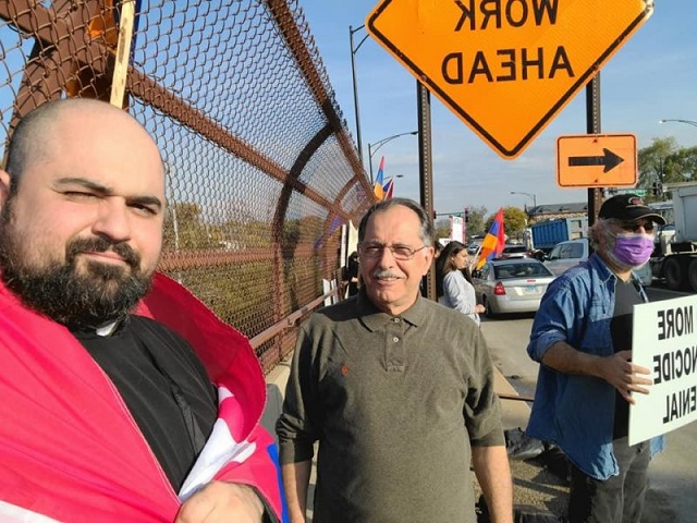 Demonstration at Harlem Avenue-Kennedy Expressway overpass (photo Fr Andreas Garabedian [pictured, selfie])