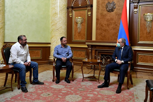 PM Pashinyan holds follow-up consultations with representatives of political forces