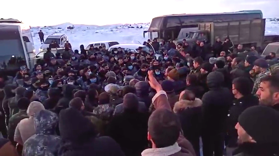 Protests force Pashinyan to cancel visit to Goris, Kapan and Meghri in Syunik. Asbarez