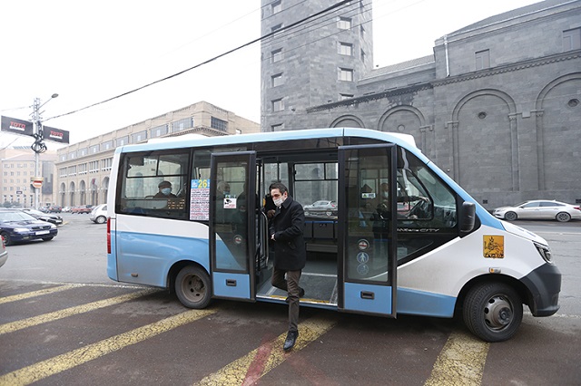 First batch of buses comes out on itineraries