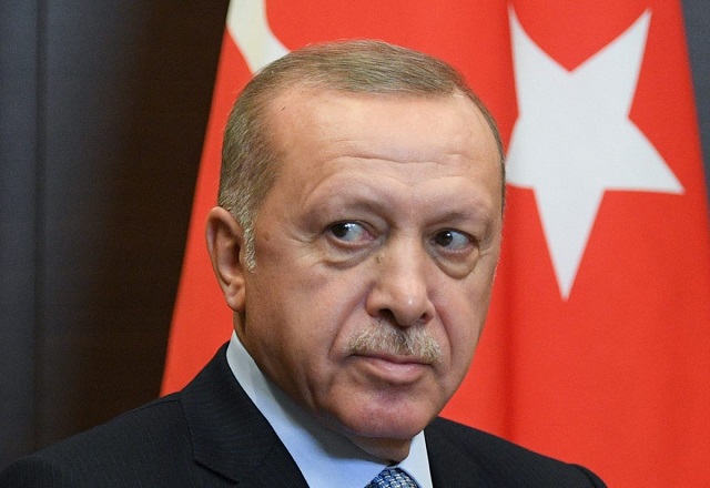 Erdogan’s tightrope walk between East & West may soon collapse