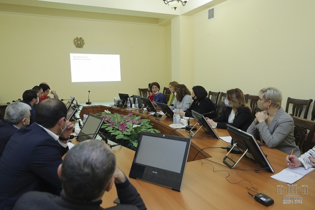 The degree of the population awareness on social protection and health programmes, their satisfaction from the mentioned services, as well as the opinion of the community’s role were studied