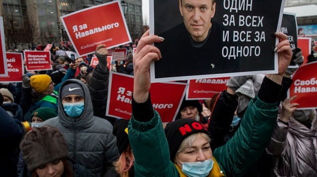 Human Rights Commissioner urges Russian authorities to halt the practice of arresting peaceful demonstrators