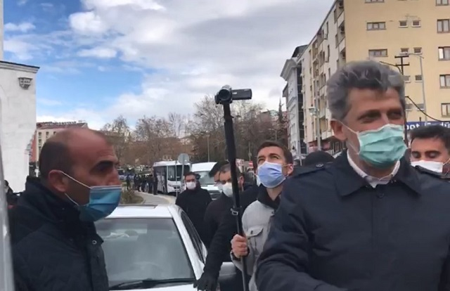 Police prevent MP Garo Paylan from entering Armenian cemetery in Ankara to inspect ongoing construction