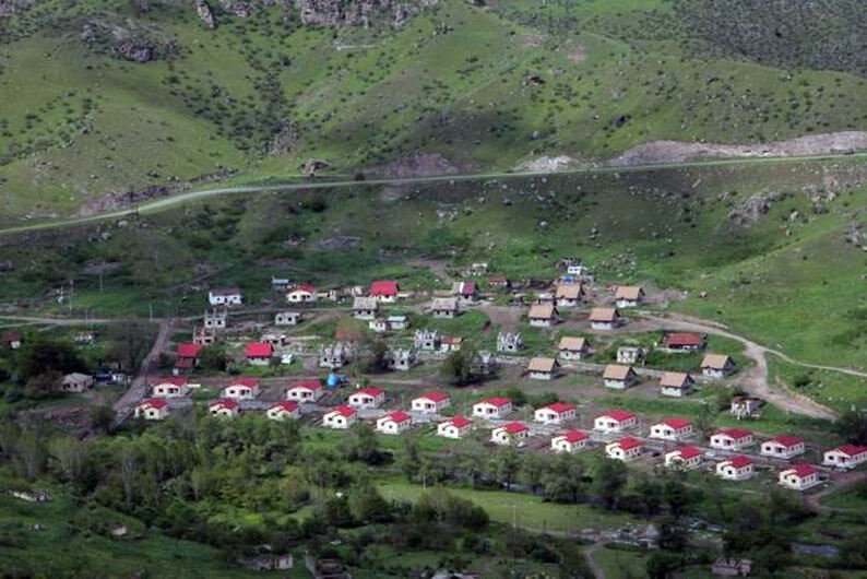 Around 10,000 people from Kashatagh do not have a place to live: Zohrab Erkoyan