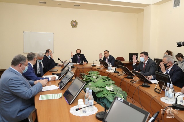 By the presentation of the Deputy Chairman of the RA Central Bank Nerses Yeritsyan, the draft law on Making Addendum to the RA Law on the RA Central Bank was debated
