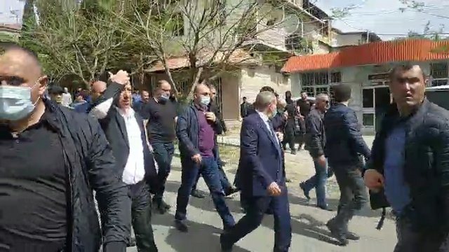 ‘Dear people, I apologize for this’: Pashinyan to residents of Syunik greeting him with whistles