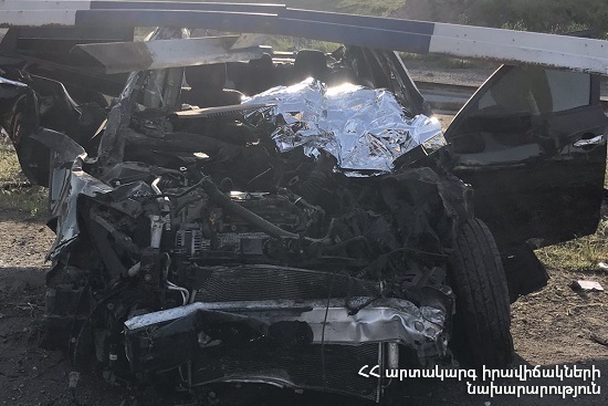 Car ran off the roadway and crashed into the road barrier on the 13th km of Yerevan-Sevan roadway and as a resualt the driver died on the spot