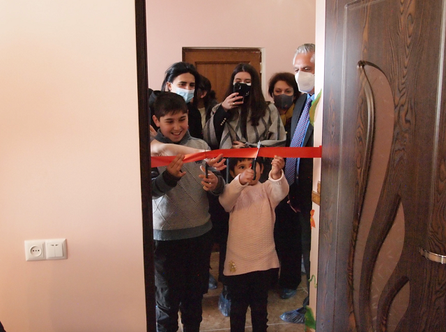First displaced family resettled through Armenian Resettlement Coalition