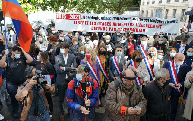 Prisoners in Azerbaijan: French Armenians demonstrate in front of the National Assembly