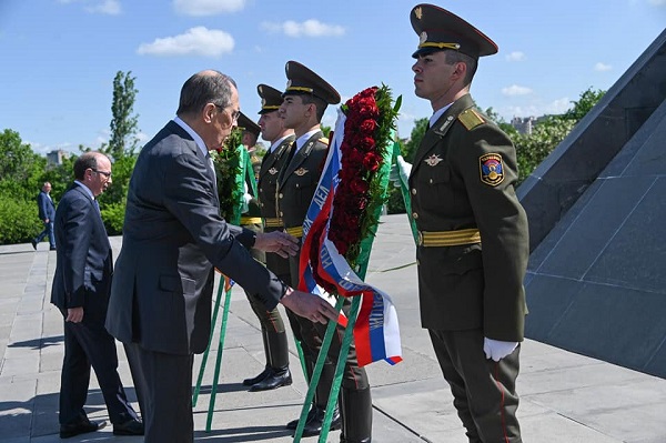 Sergei Lavrov visited the Memorial complex of the Armenian Genocide