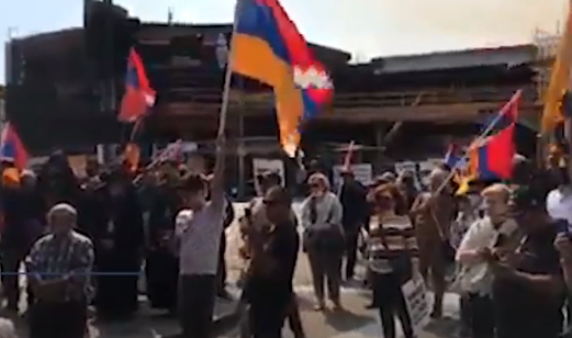 Armenian community of the USA organizes protest in front of Azerbaijani embassy