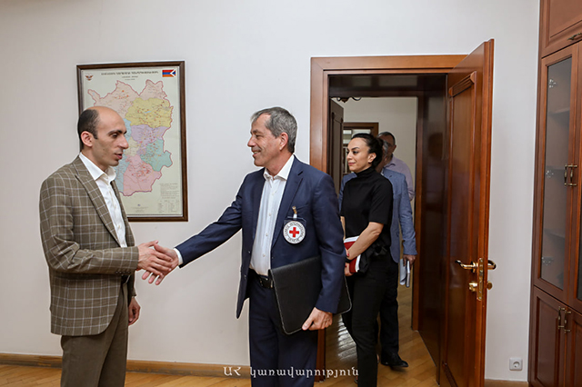 Artsakh’s State Minister, head of ICRC mission discuss humanitarian programs in Artsakh