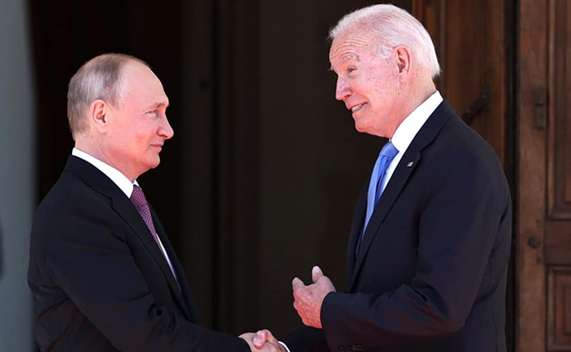 Biden and Putin phone call seeks ‘diplomatic path’