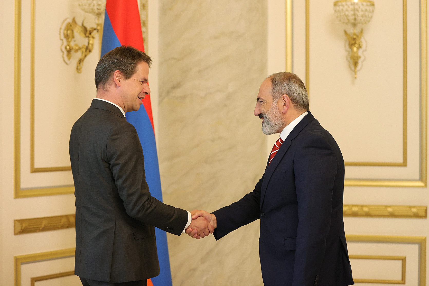 Nikol Pashinyan receives French Ambassador to Armenia Jonathan Lacôte