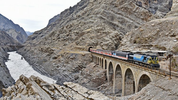 Trans-Iranian Railway gains UNESCO World Heritage status