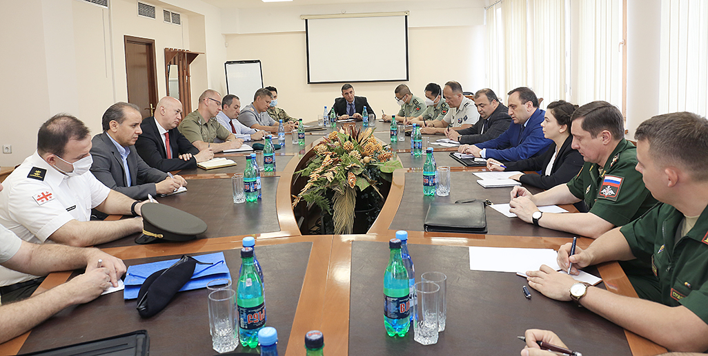 Military attachés accredited to Armenia briefed on Azerbaijani provocations