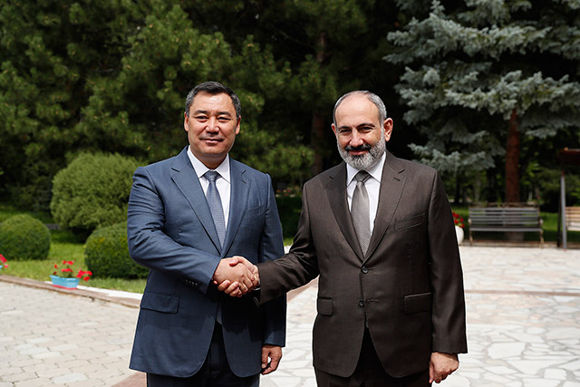 Armenia, Kyrgyzstan will ramp up economic relations – PM Pashinyan meets with President of Kyrgyzstan
