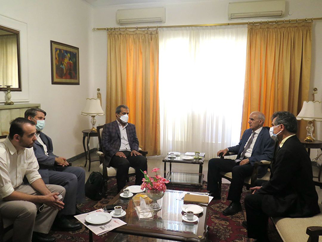 Ambassador Extraordinary and Plenipotentiary of the Republic of Armenia to the Islamic Republic of Iran received Mr. Mohsen Hosseyni, CEO of “Mehraz Sazan Sabz – MESSACO” company