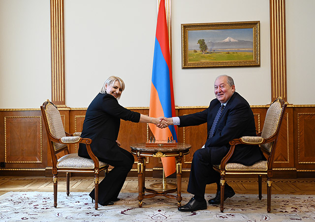 President Sarkissian honors GM Elina Danielyan with an Order