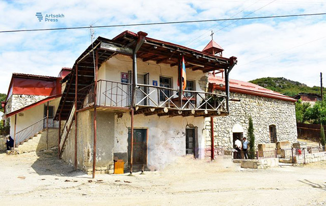 6 families resettled in Dashushen after the war. Head of Community