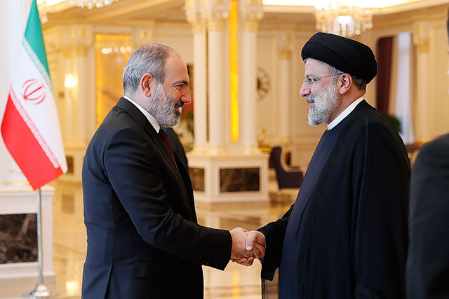 PM Pashinyan holds phone talk with President of Iran Ebrahim Raisi