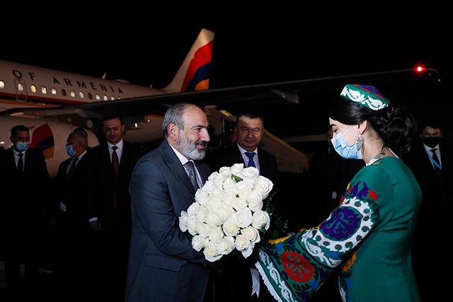 Nikol Pashinyan arrives in Tajikistan on a working visit
