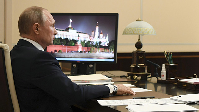 Vladimir Putin to remain in isolation as dozens of people in his entourage have Covid