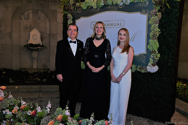 Armenian Embassy in the US hosts dinner to support the 53rd annual Meridian Ball
