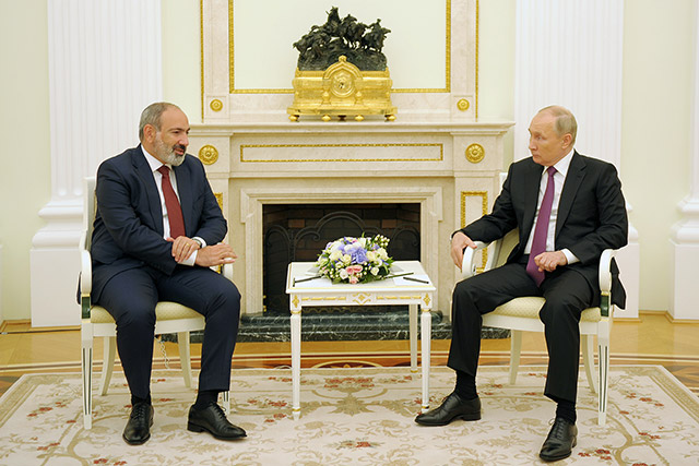 Pashinyan, Putin to discuss implementation of trilateral statements