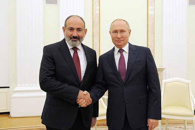 Pashinyan, Putin discuss ways to stabilize situation in the region