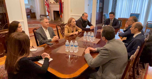 Artsakh State Minister meets with Armenia’s Ambassador to US