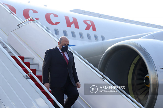 Russia PM arrives in Yerevan