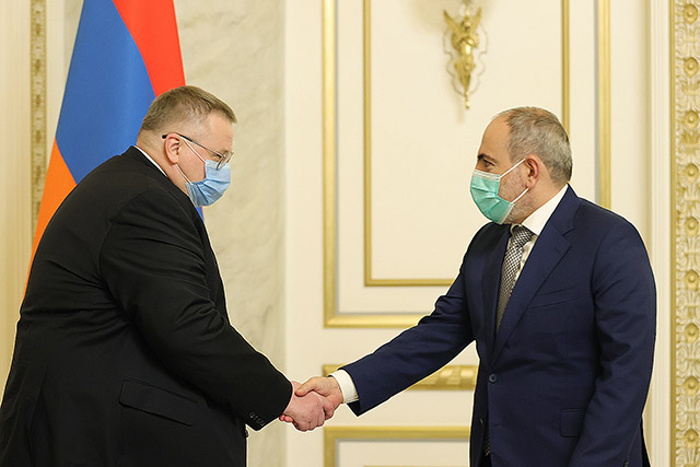 Nikol Pashinyan and Alexei Overchuk exchanged views on the prospects for the restoration of transport communications in the South Caucasus