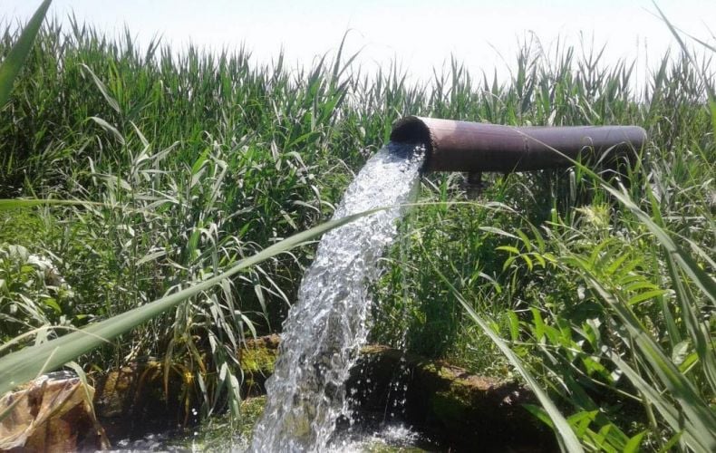 A new water line being built in Tsovategh