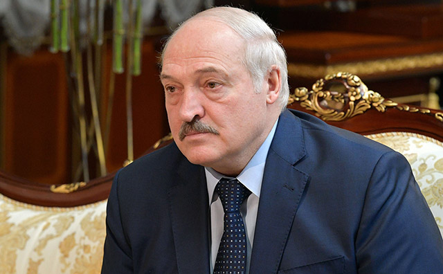 Lukashenko says Ukraine is building up forces on Belarusian border