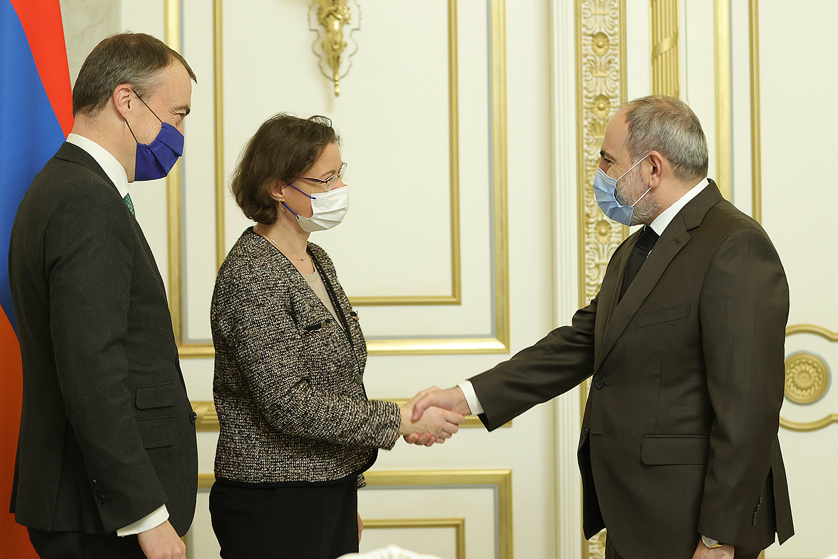 PM Pashinyan receives EU delegation