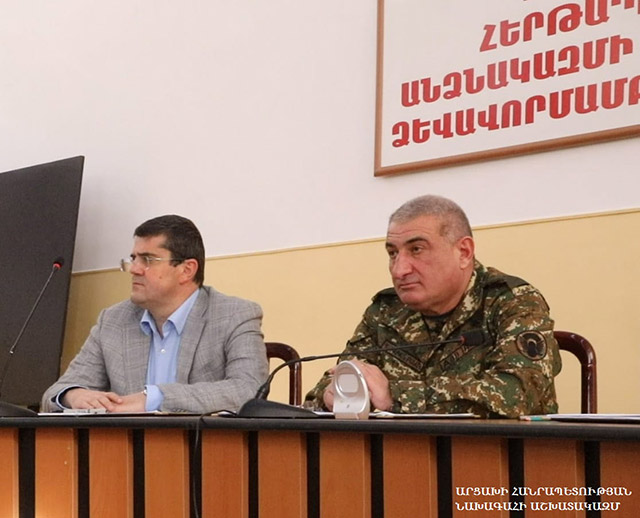Arayik Harutyunyan partook in the meeting of the Defense Army’s Military Council to sum up the activities of the army in 2021