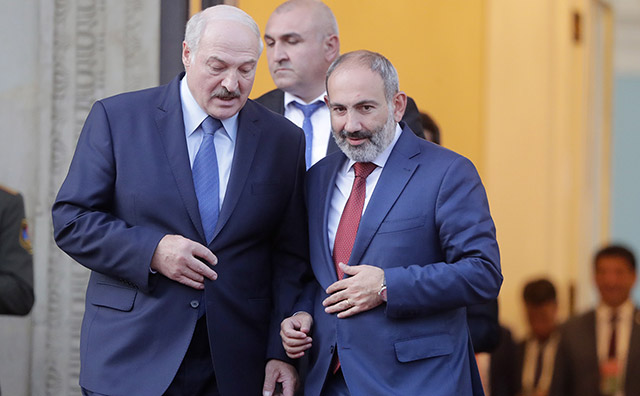 “What is it? A boxing match?” Arayik Harutyunyan on why Lukashenko was not answered harshly