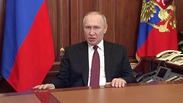 Putin says Russia to continue developing no matter how hard it is