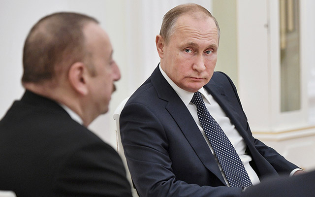 Putin discusses trilateral agreements with Aliyev