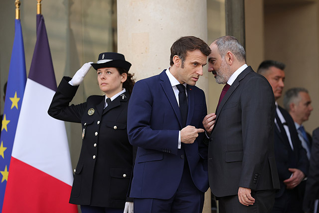 Macron stressed France’s readiness and interest in deepening ties with friendly Armenia in economic and humanitarian spheres (Photos)