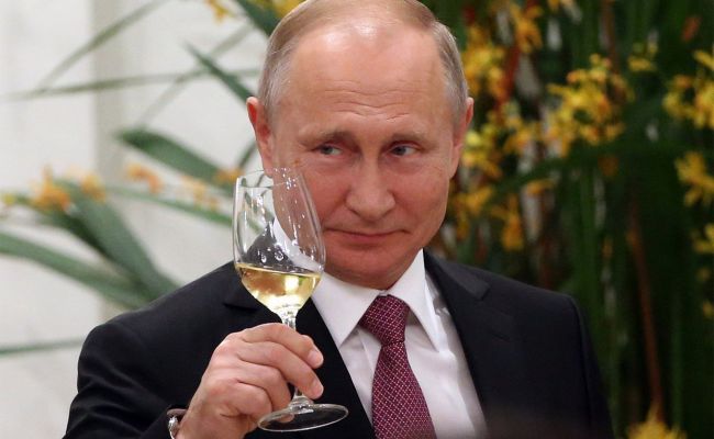 Putin “believes he is like the czars,” says US expert