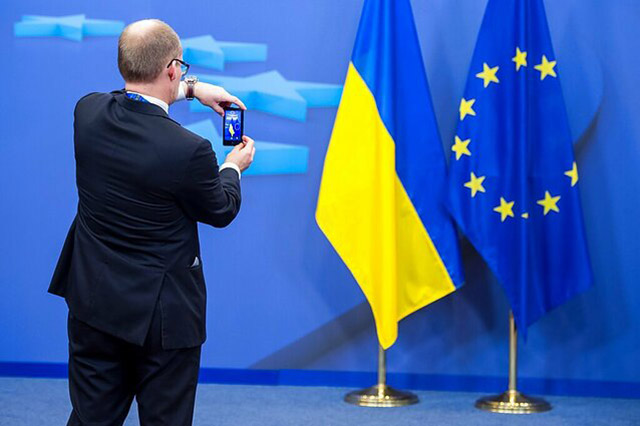 European Parliament welcomes Ukraine’s application for candidate status