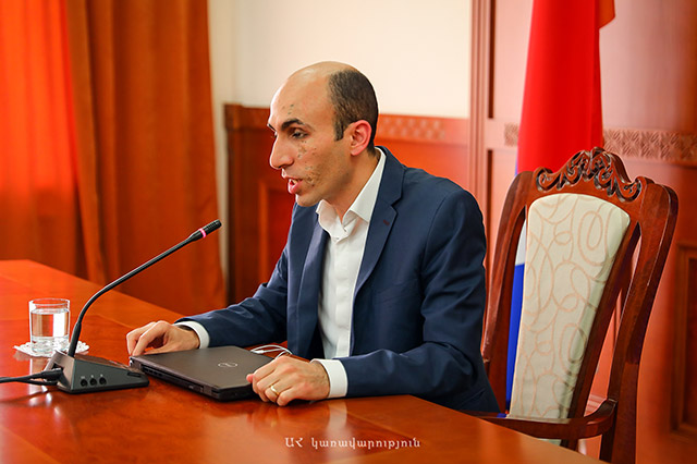 Nikol Pashinyan’s statement today regarding the readiness to recognize the territorial integrity of Azerbaijan along with Artsakh is highly unacceptable and worrying-Artak Beglaryan