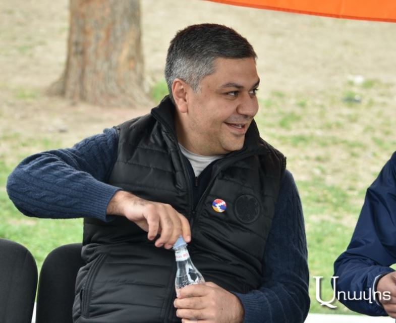 Artur Vanetsyan: “I call on people to come to Freedom Square, to stand up for the country, the great homeland that belongs to them, Artsakh and Armenia”