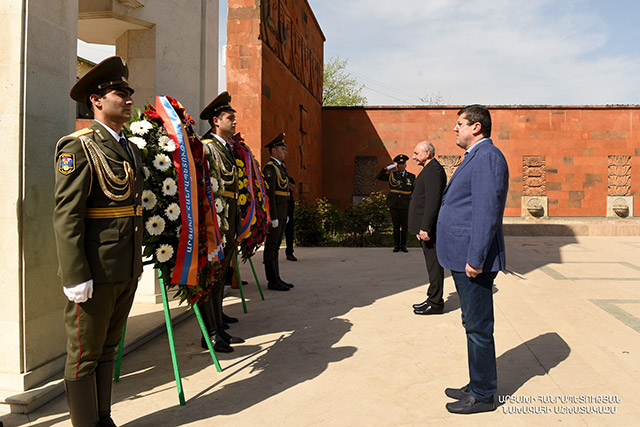 Arayik Harutyunyan paid tribute to the memory of the victims of the Armenian Genocide